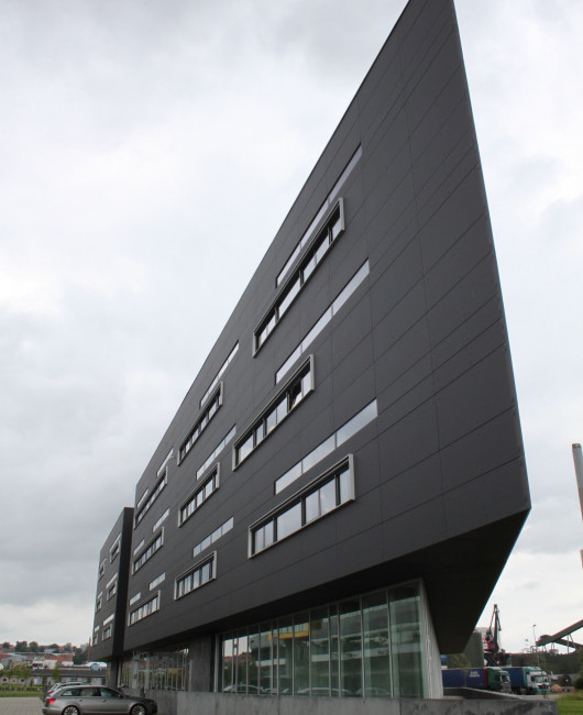 Tronholmen 5