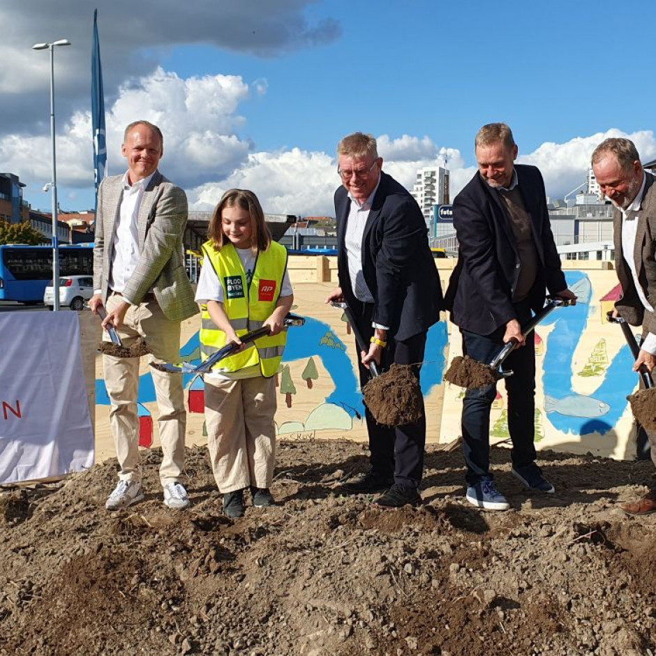 Første spadestik taget på Bryggen 